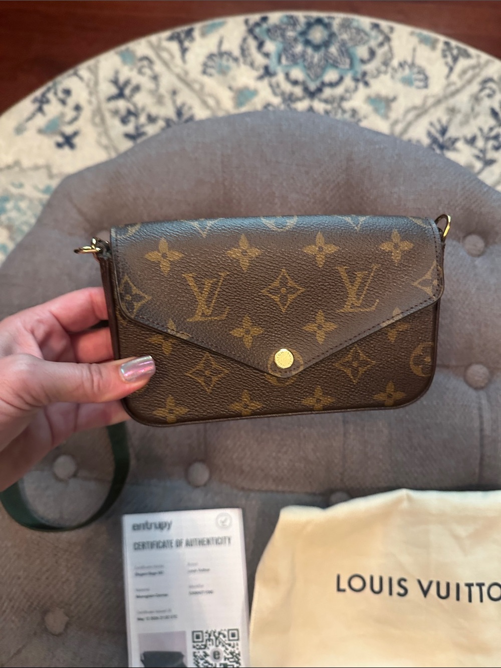 Auth. LV Felice On the Go crossbody w/ green guitar strap,detachable coin pouch - Picture 16 of 16